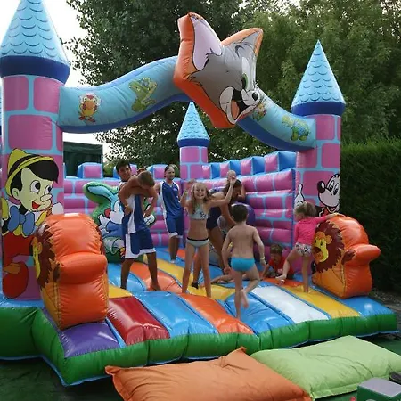 Happy Camp Mobile Homes In Butterfly Village Campingplads Peschiera del Garda